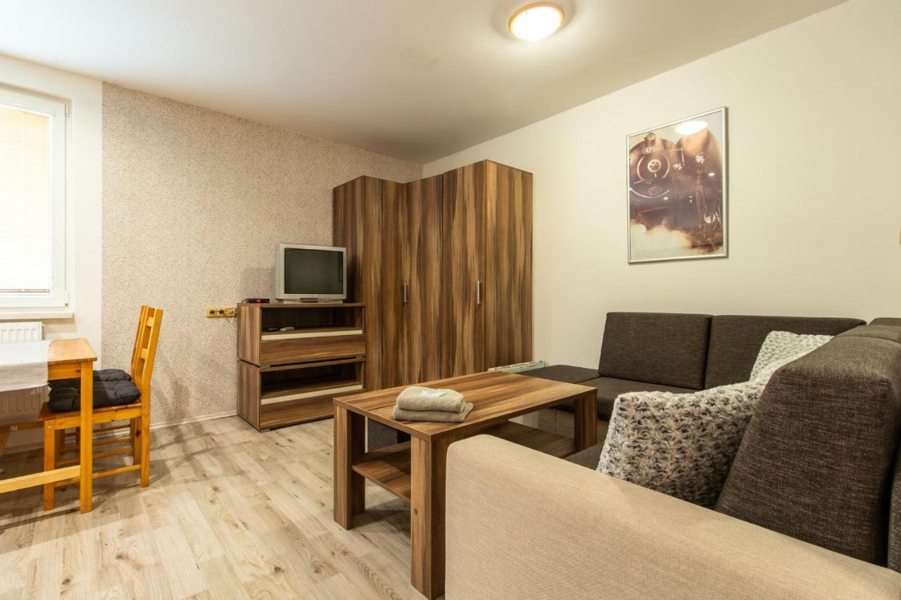 Restaurace Penzion Pod Sumarnikem Tvarozna Lhota Luaran gambar