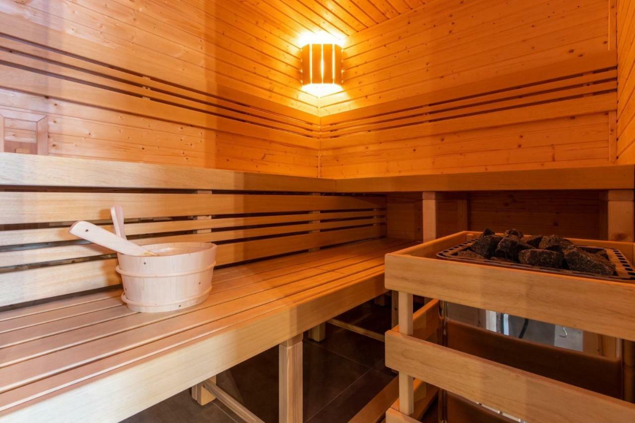 Restaurace Penzion Pod Sumarnikem Tvarozna Lhota Luaran gambar