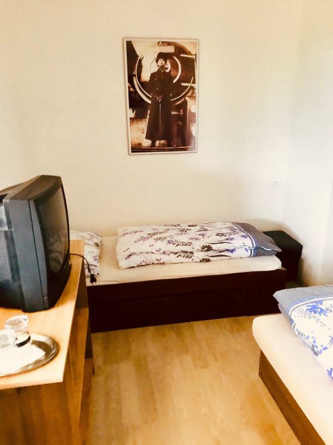 Restaurace Penzion Pod Sumarnikem Tvarozna Lhota Luaran gambar