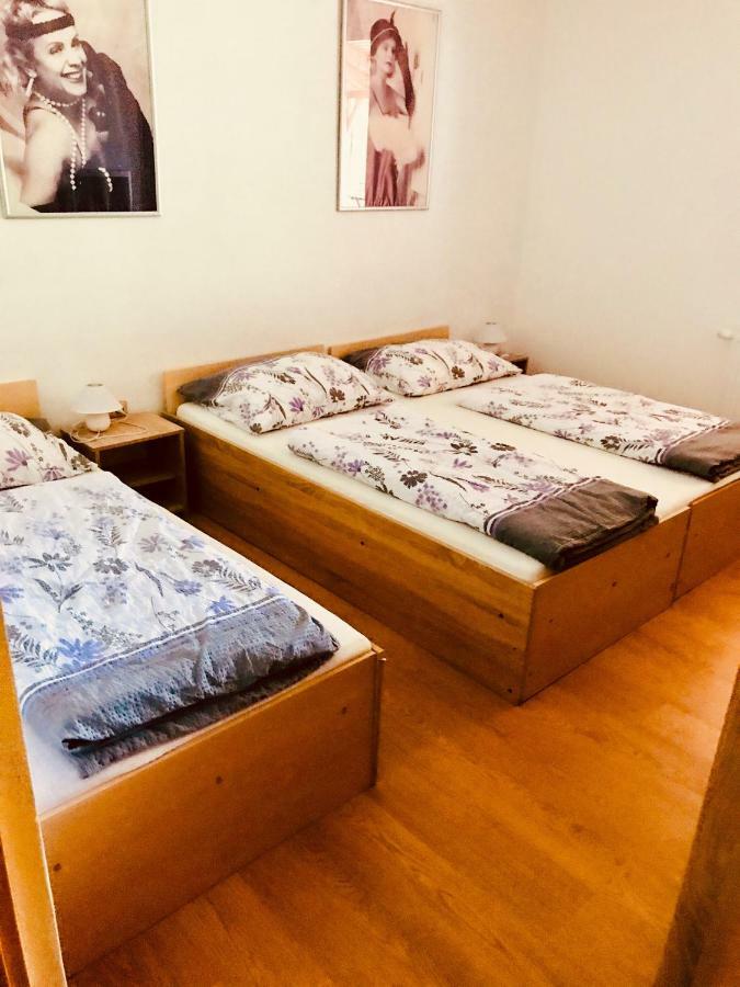 Restaurace Penzion Pod Sumarnikem Tvarozna Lhota Luaran gambar